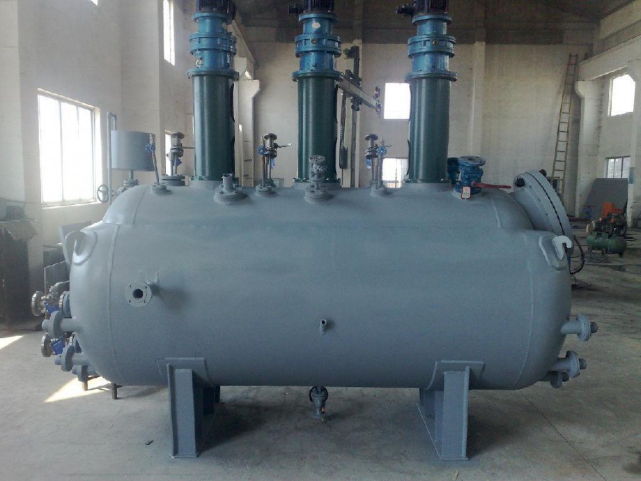 5000L外盤管加熱不銹鋼反應釜